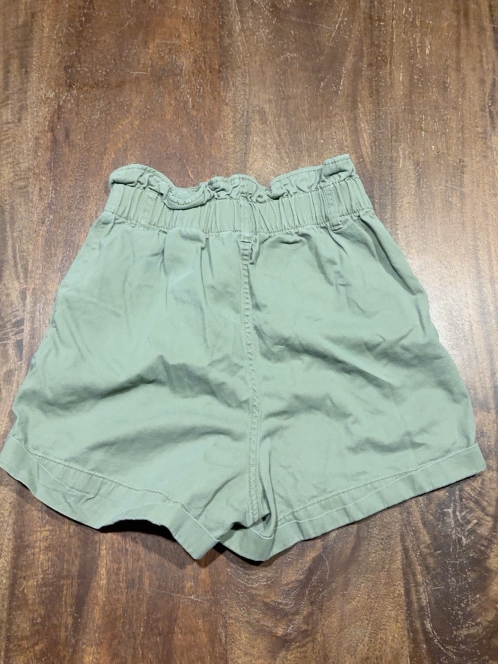 H&M Sage Green Paperbag Waist Shorts Size 6